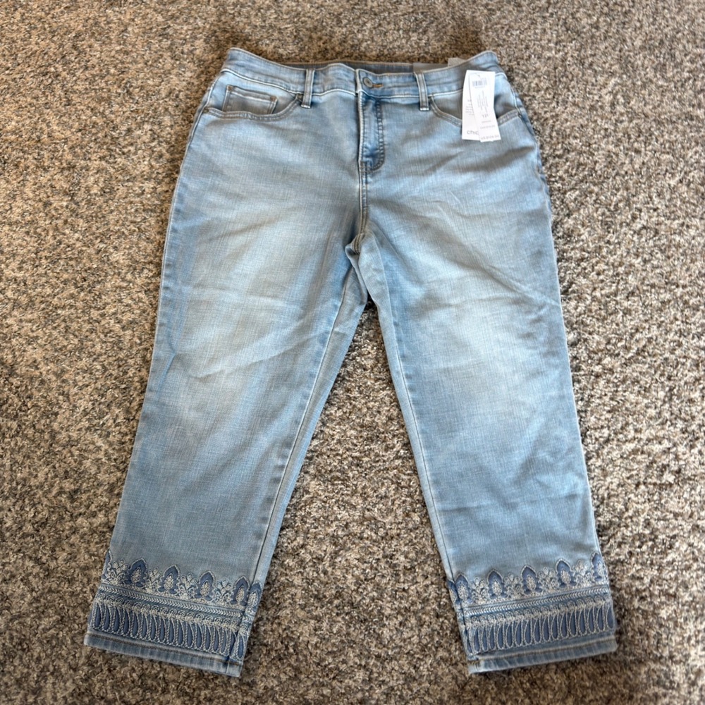 Chicos So Slimming Girlfriend Slim Leg Crop Jeans Embroidered Hem 8P 1P Indigo